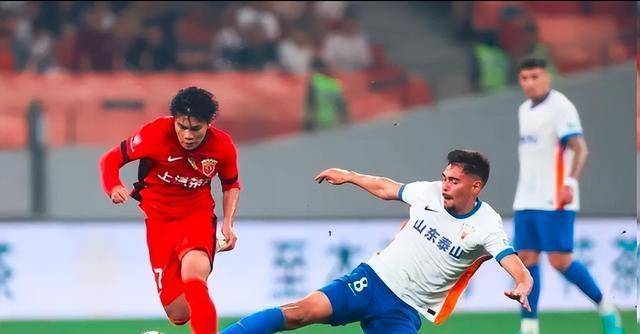 中超冲刺阶段再迎强敌，莱比锡伤情更新，主帅态度：质疑声仍在，纪律约束更严格(多特蒙德对莱比锡红牛)